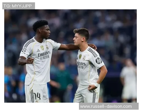 皇马客场2-1逆转比利亚雷亚尔，继续保持联赛不败战绩